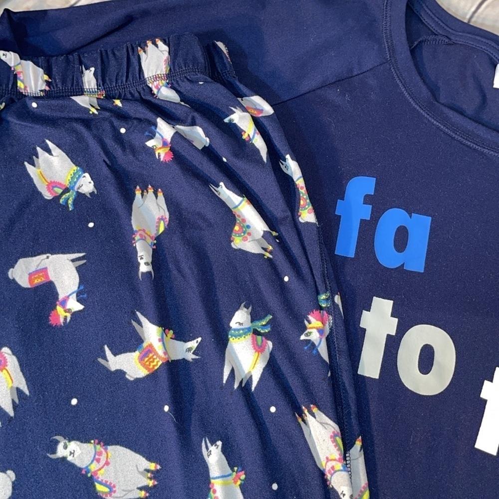 Jenni fa la llama loungewear set - Picture 5 of 5